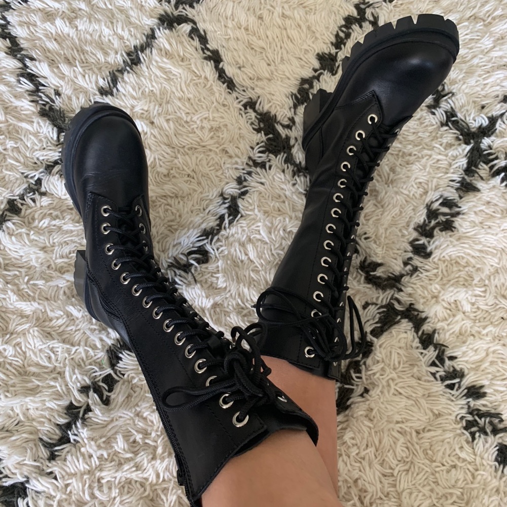 Never worn Jeffrey Campbell real leather boots 🖤